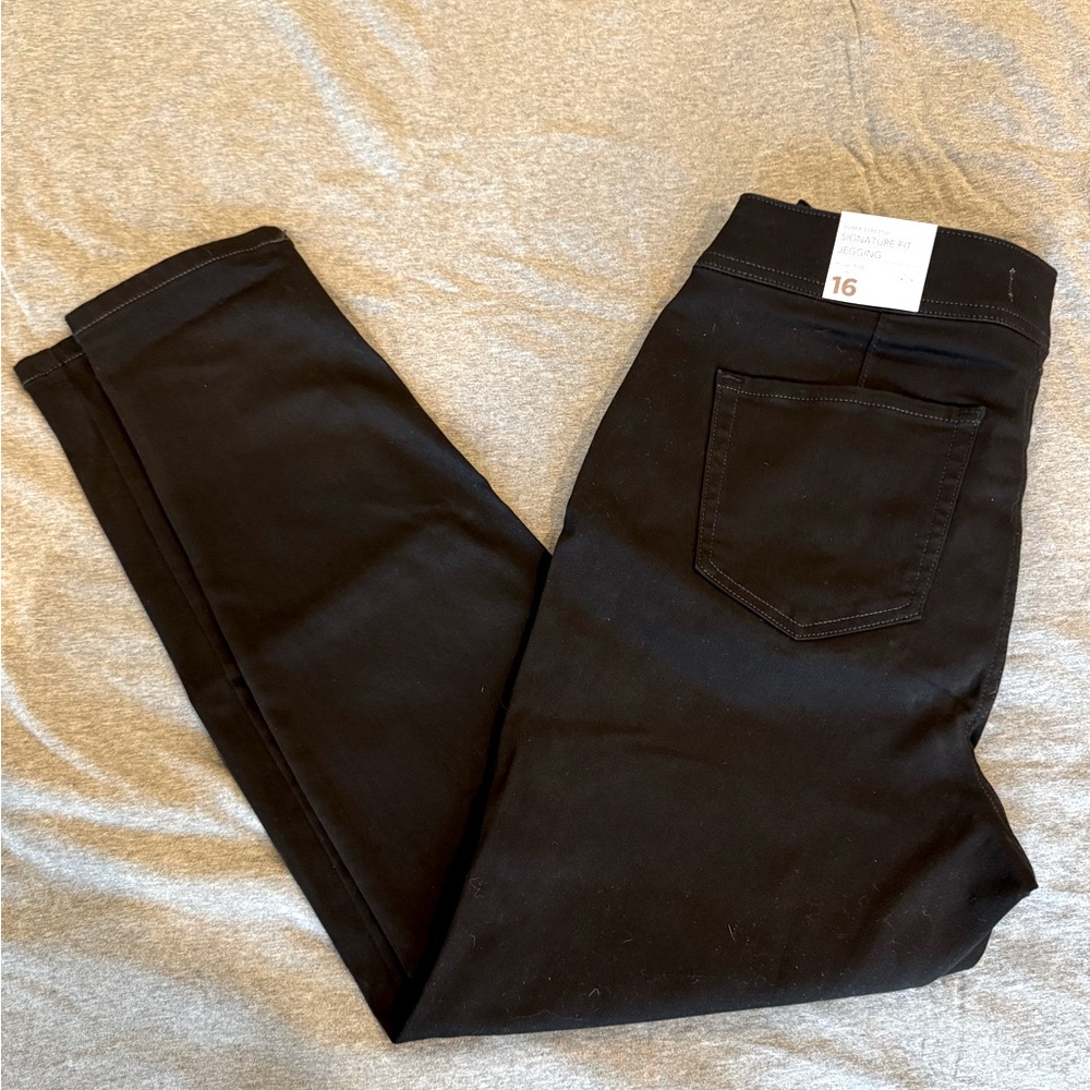 NWT Lane Bryant Signature Fit High-Rise Button Up Jegging | Sz 16 | Black